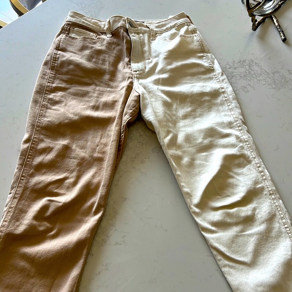 Hollister ultra high rise mom jeans 2 tone. 5SHORT SIZE - Picture 2 of 3